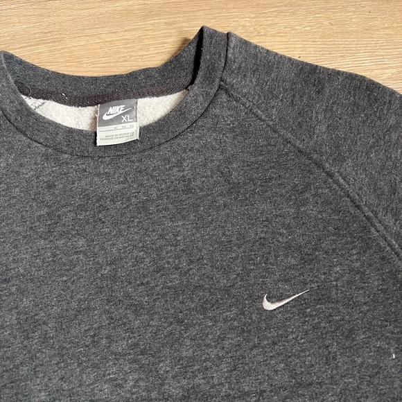 Vintage Gray Tag Nike Crewneck - Picture 2 of 5